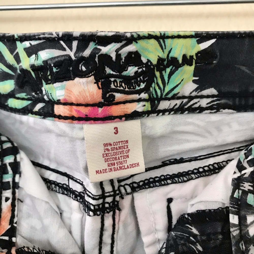 Floral Short Pattern - Picture 3 of 4